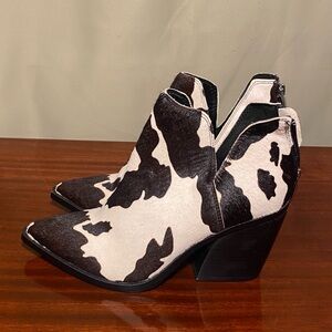 Steve Madden Alyse Real Fur Printed Cowhide Uppers Ankle Booties 7.5 M NWOT